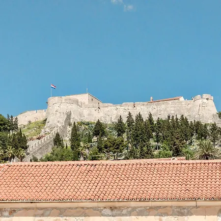 Tudor Hvar Town