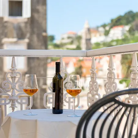 Tudor Hvar Town