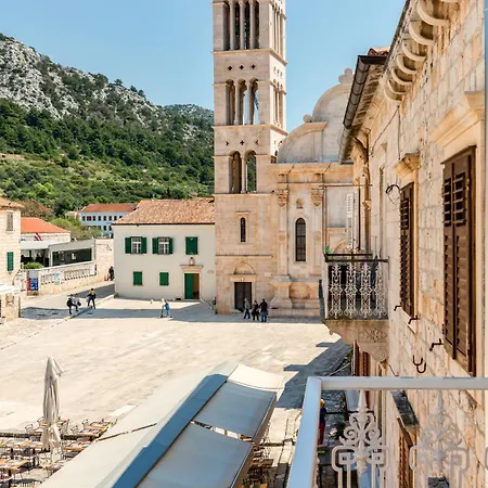 Апартаменти Tudor