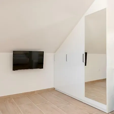 Apartment Tudor *