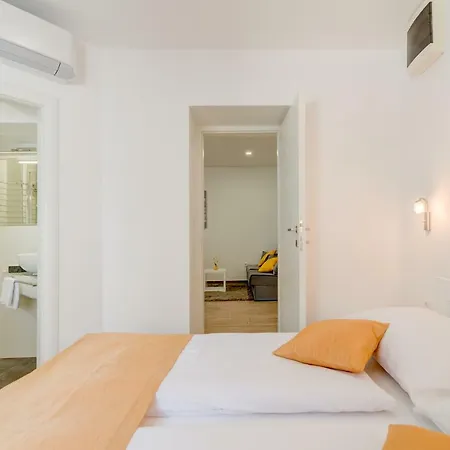 Apartment Tudor Hvar Town