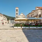 Apartamento Tudor