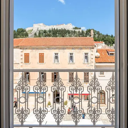 Tudor Hvar Town