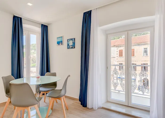 Apartment Tudor Hvar Town